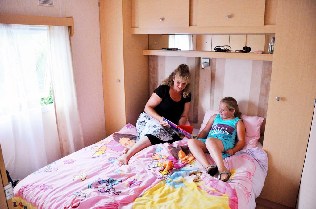 Oostappen Vakantiepark Riviera Beach Biddinghuizen Kamer foto