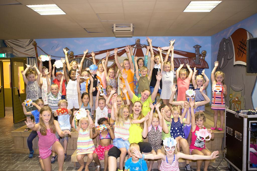 Oostappen Vakantiepark Riviera Beach Biddinghuizen Buitenkant foto