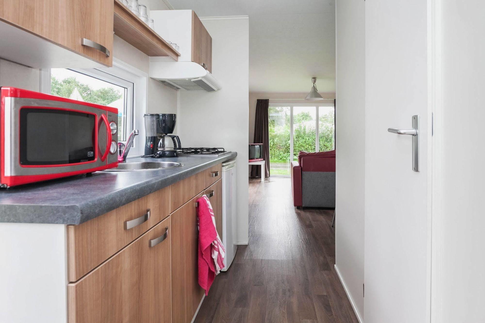 Oostappen Vakantiepark Riviera Beach Biddinghuizen Buitenkant foto